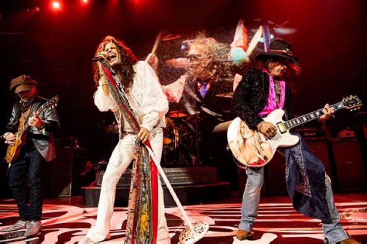 Aerosmith Cancels Vegas Residency Over Steven Tyler’s Health Issues – Hollywood Life