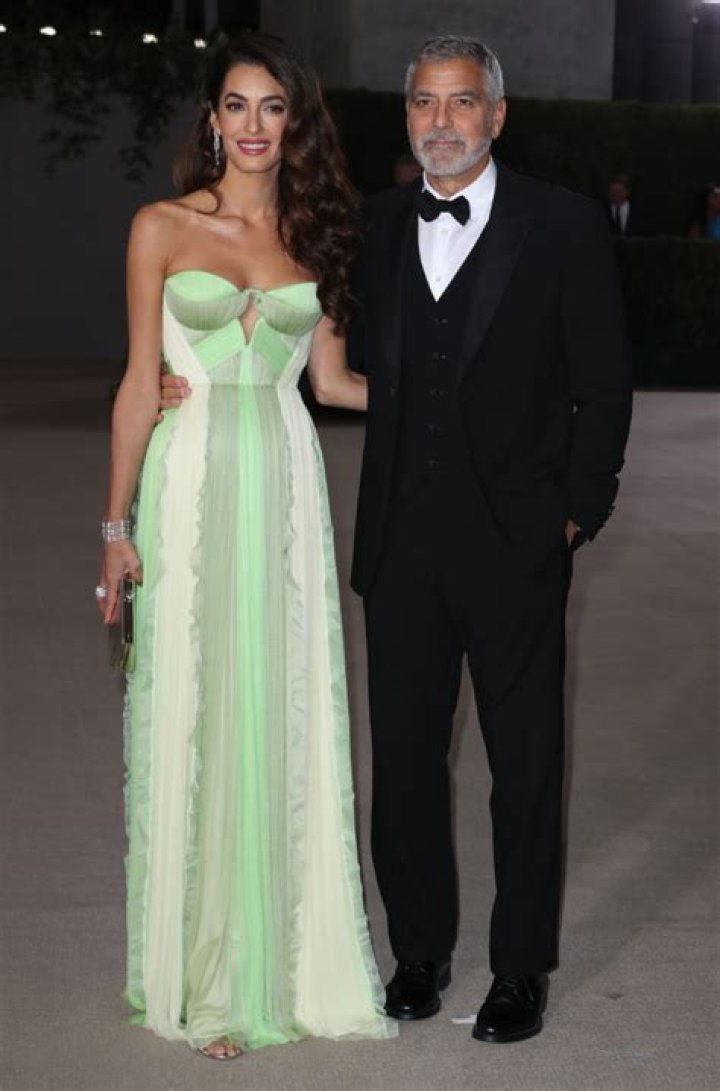Amal Clooney In Strapless Green Dress With George At Academy Gala – Hollywood Life