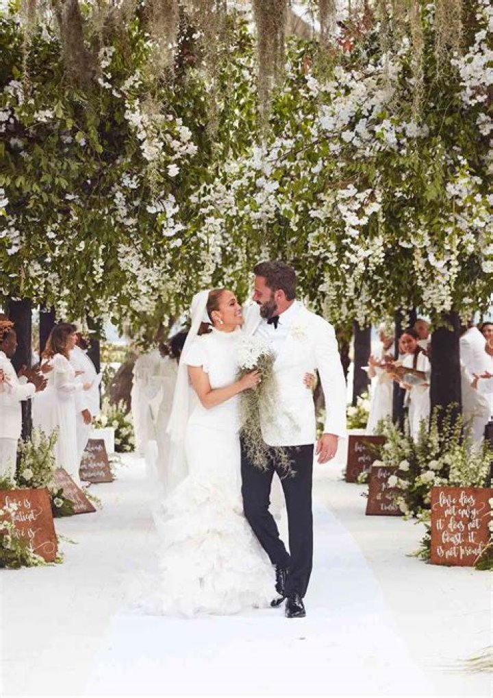 Ben Affleck & Jennifer Lopez’s Wedding Vows Were ‘Achingly Beautiful’: Their Love Is ‘Pretty Spectacular’
