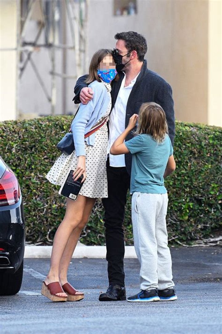 Ben Affleck Kisses Daughter Violet, 15, As He Drops Her Off At Driving School — See Sweet Pics