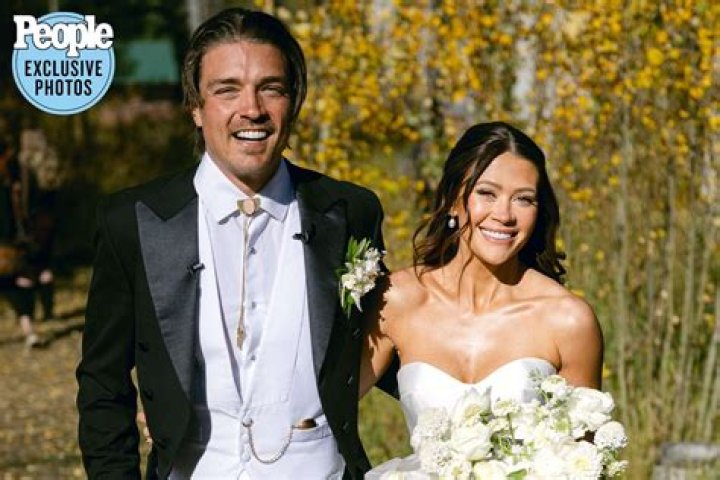 ‘BIP’s Dean Unglert Defends Rumored GF Caelynn After Blake Horstmann Releases Stagecoach Texts