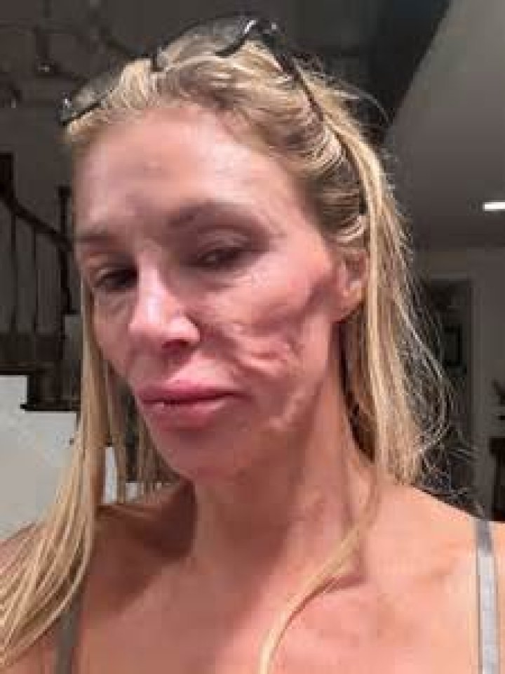 Brandi Glanville Called ‘Thirsty’ After Fans Think She Posted A Photo Of Her Kissing Denise Richards