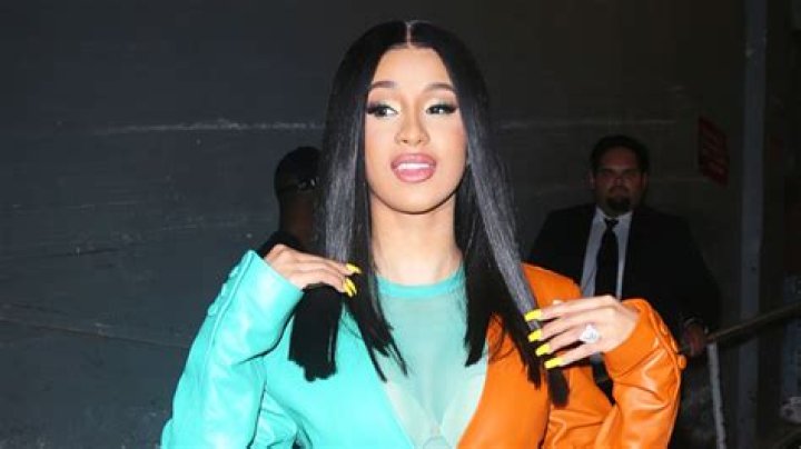 Cardi B Shows Off Natural Hair & Reacts To Trolls Criticizing It – Hollywood Life