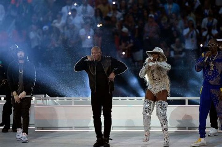 Chris Brown’s Reaction To Rihanna’s Super Bowl Halftime Show 2023 – Hollywood Life