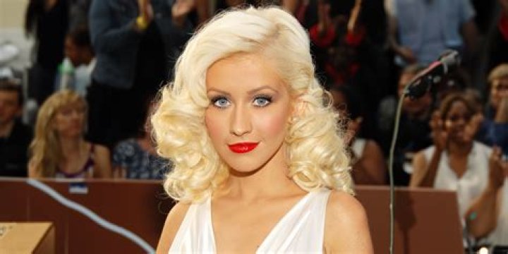 Christina Aguilera Poses In G-String While Celebrating Being ‘Free’ – Hollywood Life