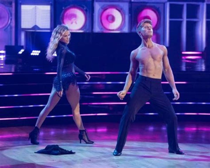 Dedicating ‘DWTS’ Performance To Him – Hollywood Life