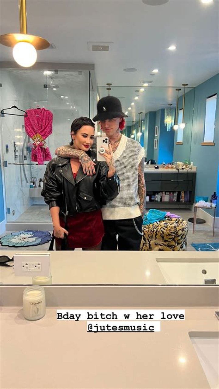 Demi Lovato’s Boyfriend Jute$ Kisses Her In Sweet 30th Birthday Post: Photo