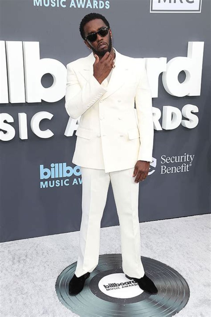 Diddy Dedicates ‘I’ll Be Missing You’ To Kim Porter At BET Awards 2022 – Hollywood Life