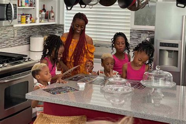 ‘Doubling Down With The Derricos’ Preview: Karen & Deon Seek Out A Nanny For Their 14 Kids