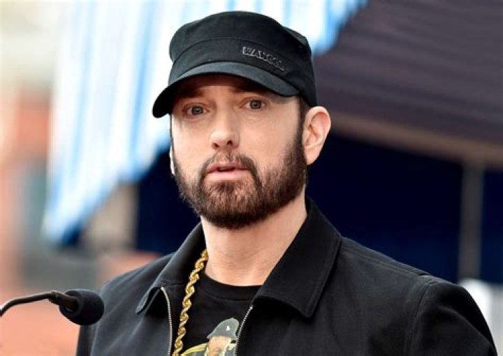 Eminem Pictures — Photos Of The Rapper At Lollapalooza & More – Hollywood Life