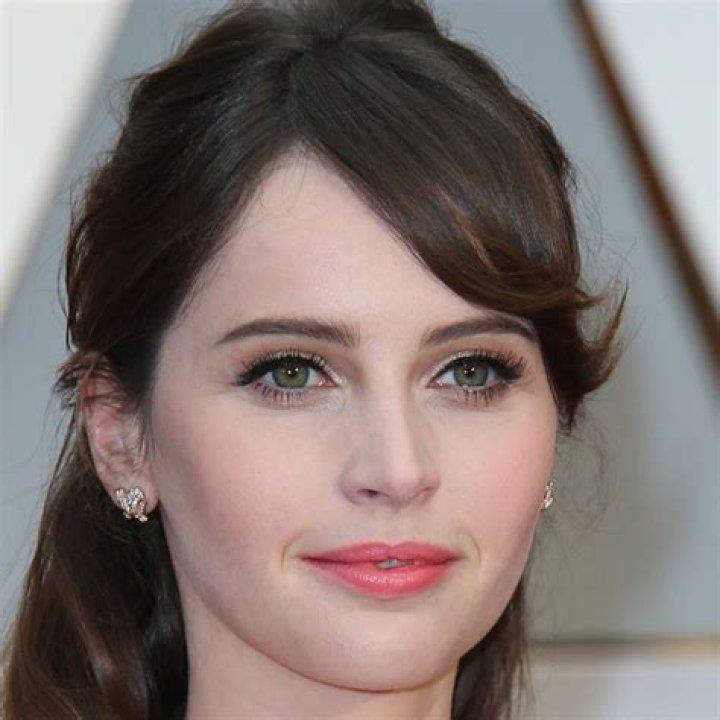 Felicity Jones Celebrity Profile – Hollywood Life