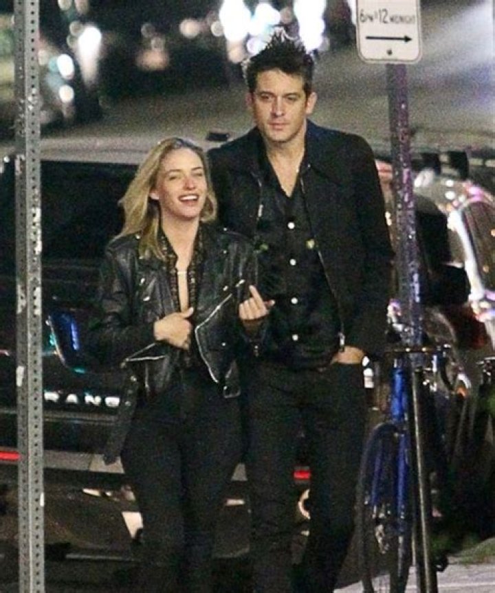 G-Eazy Packs On The PDA With Yasmin Wijnaldum In NYC As Halsey & YungBlud’s Romance Heats Up