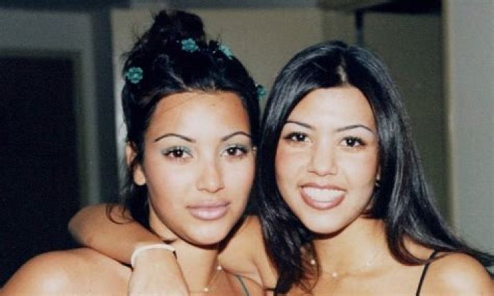 Get Kourtney Kardashian’s Sexy ’90s Pony At amfAR Gala In 6 Easy Steps — Her Hairstylist Explains