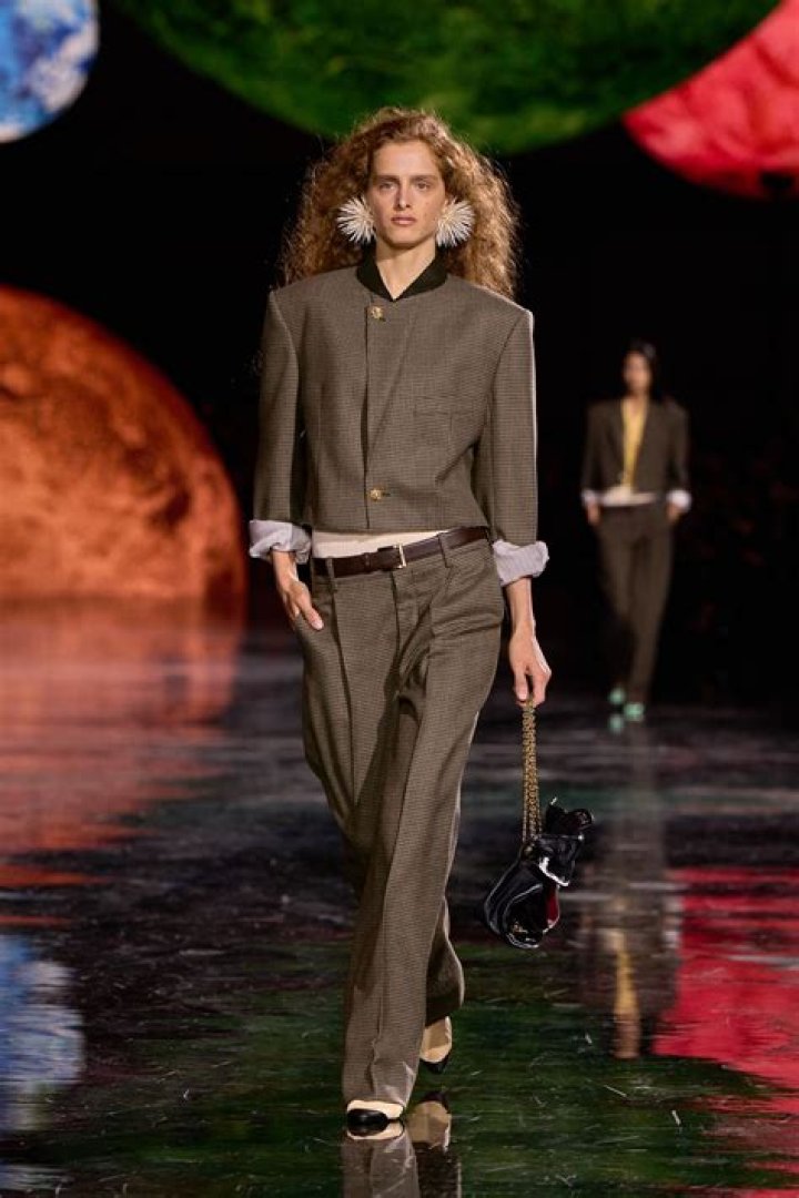 Gigi Hadid & Kaia Gerber Slay Chanel Catwalk During Paris Fashion Week & More Runway Looks