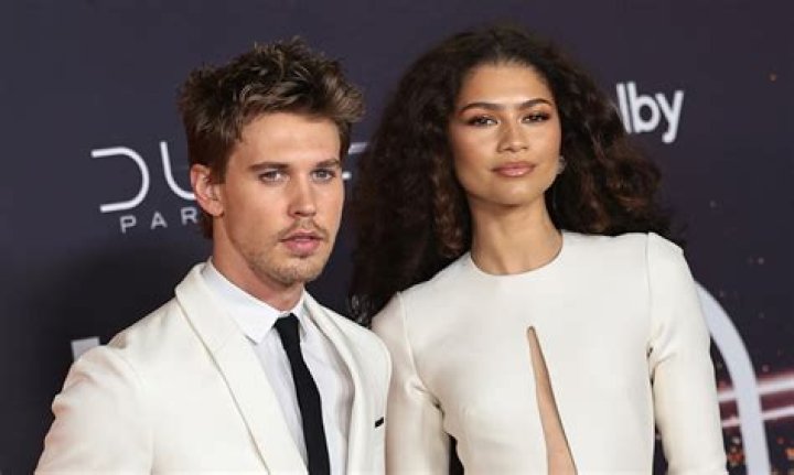 Hollywood’s Most In Love Young Couples Of The Moment — Pics