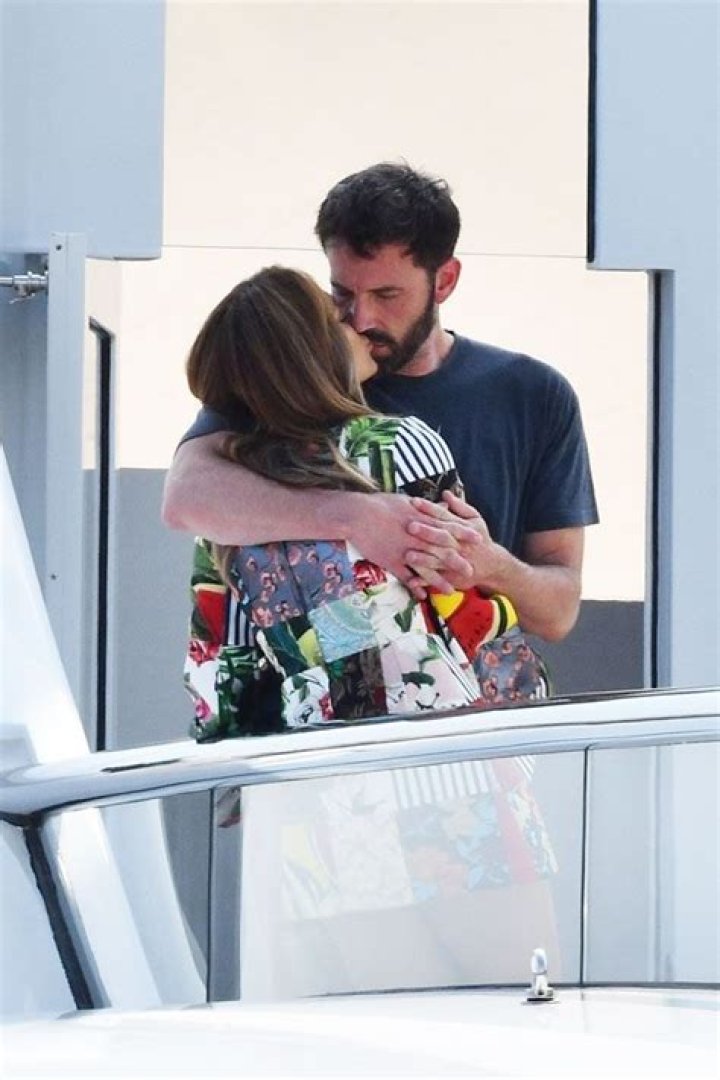 Jennifer Lopez & Ben Affleck Share A Steamy Kiss On St. Tropez Yacht Before Heading To Dinner – Photos