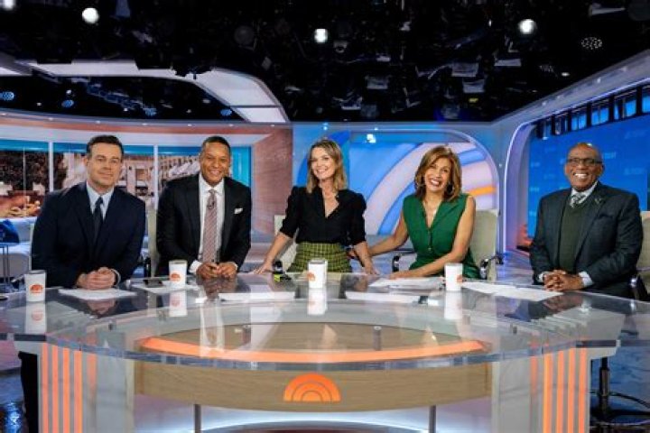 Jennifer Lopez Heats Up The ‘Today Show’ Stage With Sexy Performance Of New Song ‘Medicine’