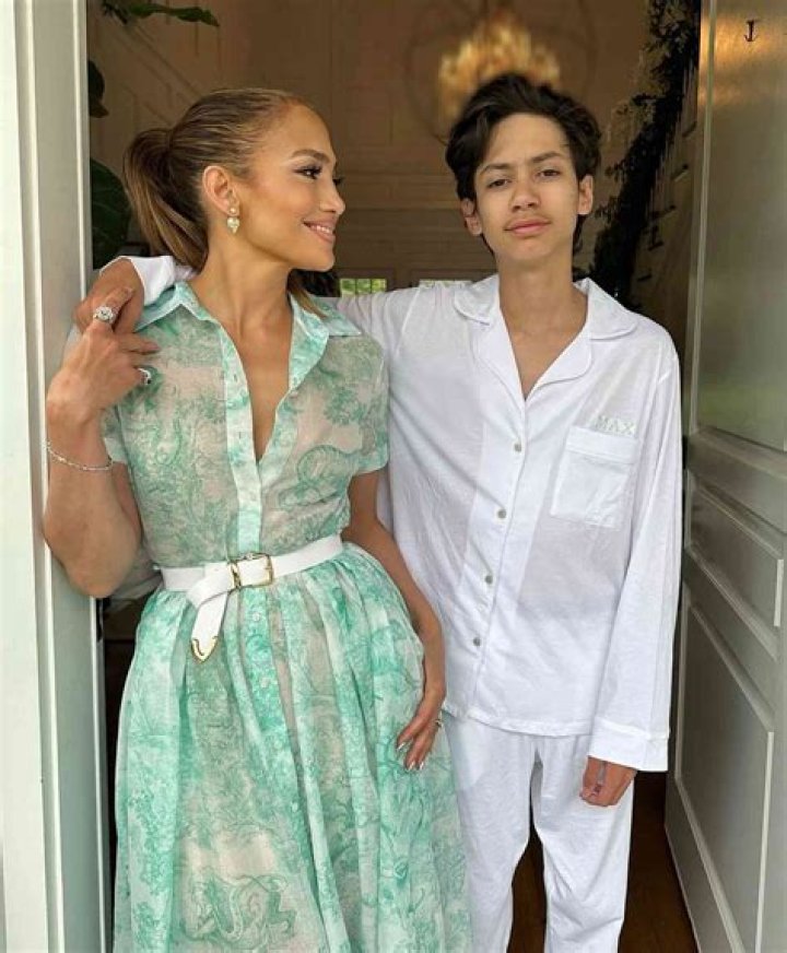 Jennifer Lopez Is Glam In Gucci Suit Heading On A Trip With Alex Rodriguez & Twins Max & Emme, 12