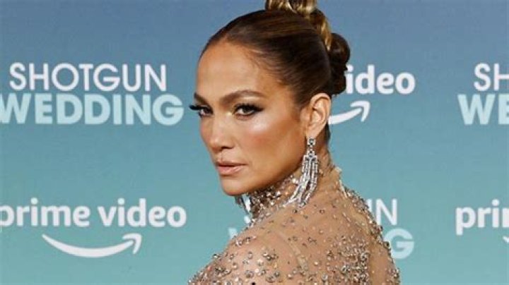 Jennifer Lopez Nearly Fell Off A Cliff Filming ‘Shotgun Wedding’ – Hollywood Life