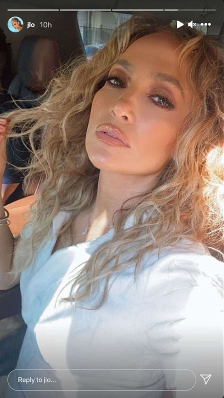 Jennifer Lopez Rocks Natural Hair During Workout With Alex Rodriguez – Hollywood Life