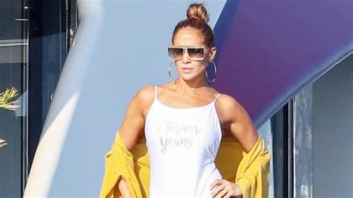 Jennifer Lopez Rocks White Swimsuit In New Beach Photo – Hollywood Life