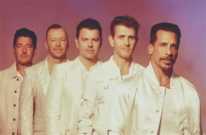 Joey McIntyre Arrives To Create A Boy Band – Hollywood Life