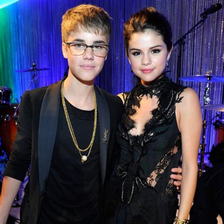 Justin Bieber & Selena Gomez: Will They Have Awkward Reunion At Met Ball?