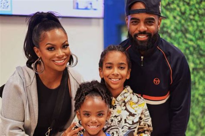 Kandi Burruss’ Daughter Riley Convinced Todd Tucker’s Using Her Mom: He’s An ‘Opportunist’