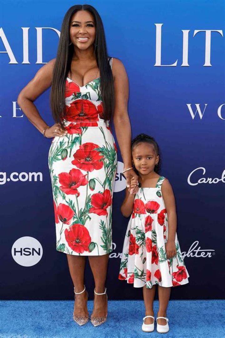 Kenya Moore & Marc Daly Reunite In New Video With Daughter Brooklyn – Hollywood Life