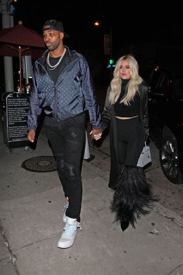 Khloe Kardashian Talks Scott’s IG Comment About Tristan – Hollywood Life