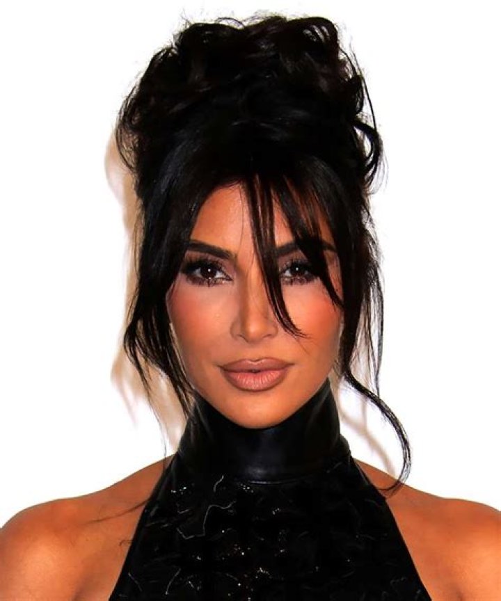 Kim Kardashian’s Long Braids Hairstyle At Paris Fashion Week – Pics – Hollywood Life