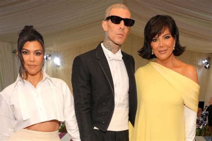 Kris Jenner Warns Kourtney Kardashian: If You Still Love Scott Disick, Tell Him ‘Before It’s Too Late’