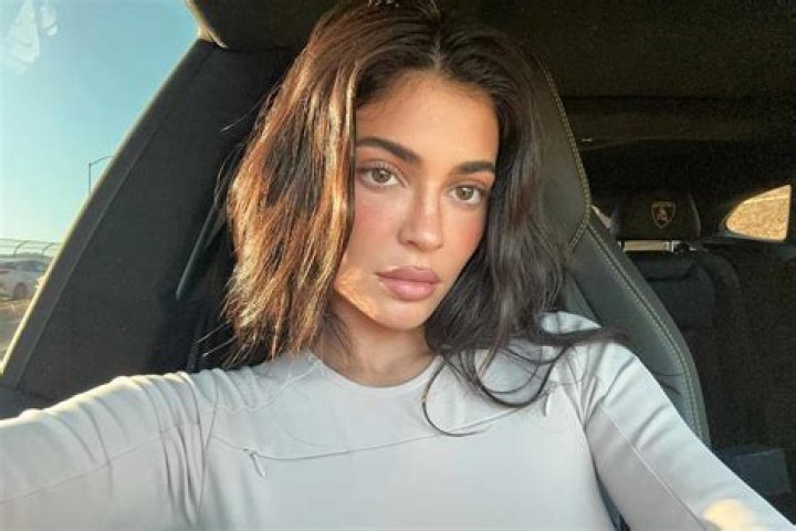 Kylie Jenner, 17, Posts Insanely Sexy Instagram Pic
