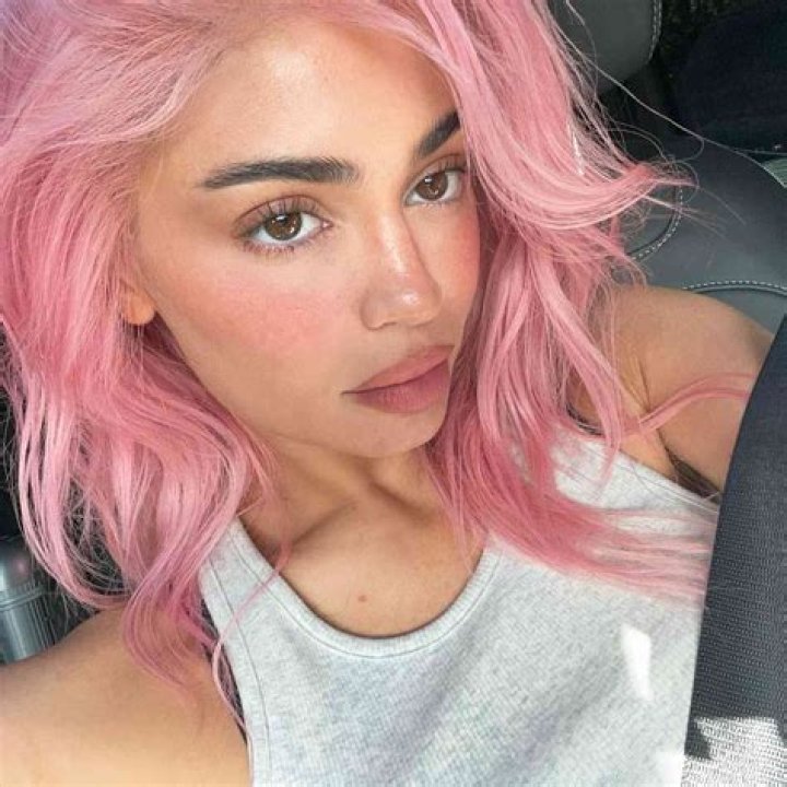 Kylie Jenner Shows Off Dramatic Pink Hair Makeover in New Photos