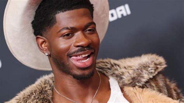 Lil Nas X Rips Pants During Sexy ‘SNL’ Performance After Surprise Cameo In Pride Celebration Sketch