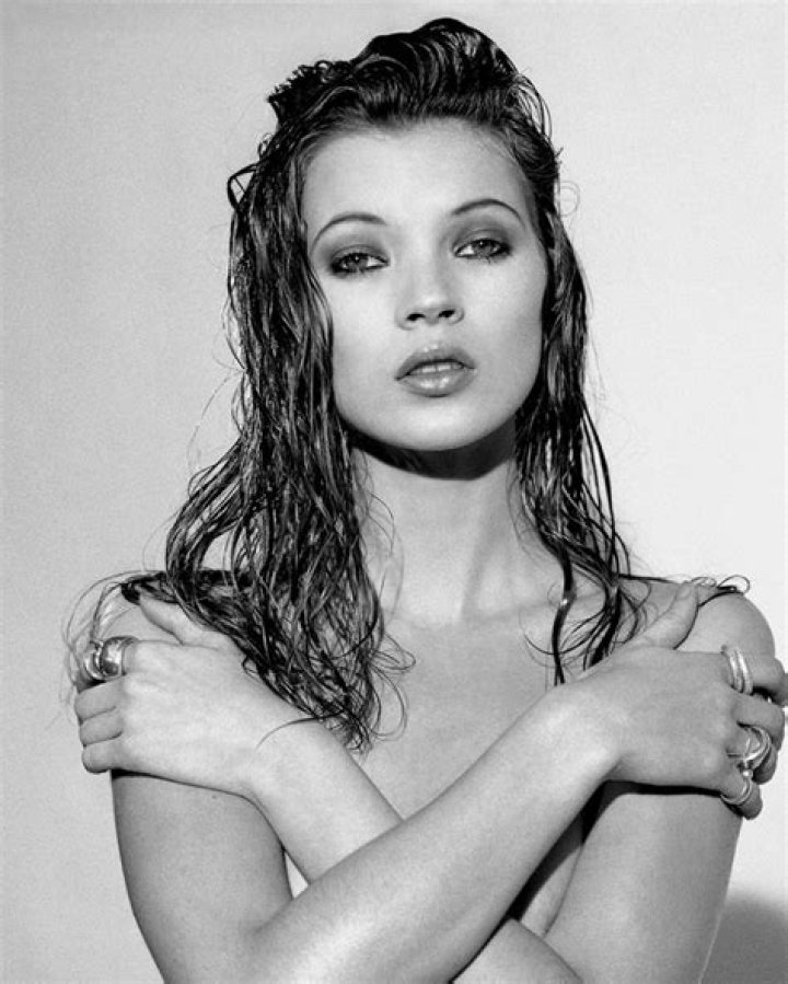 Linda Evangelista Reunites With Kate Moss At Fendi’s NYFW Show: Photos – Hollywood Life