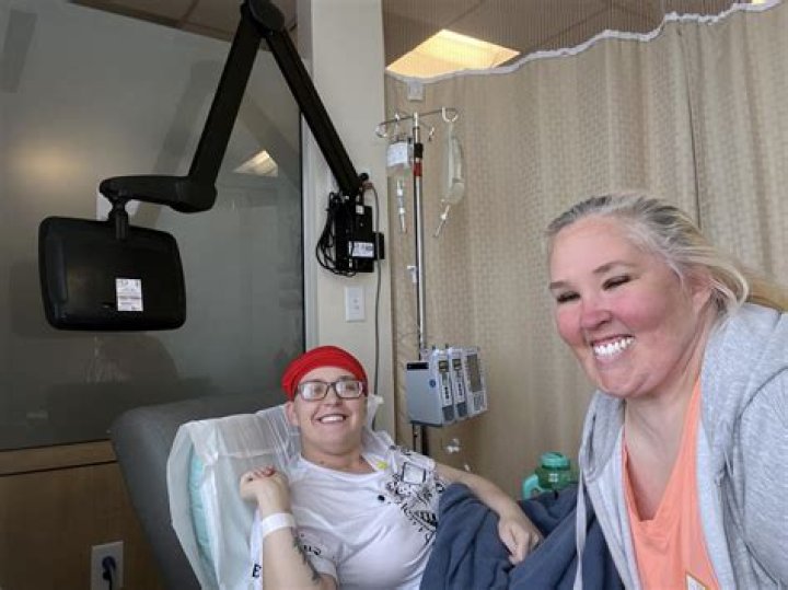 Mama June’s Daughter Anna Cardwell Is Working At Walmart After $47K Plastic Surgery Makeover