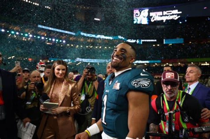 Meet The Eagles’ Quarterback In Super Bowl LVII – Hollywood Life