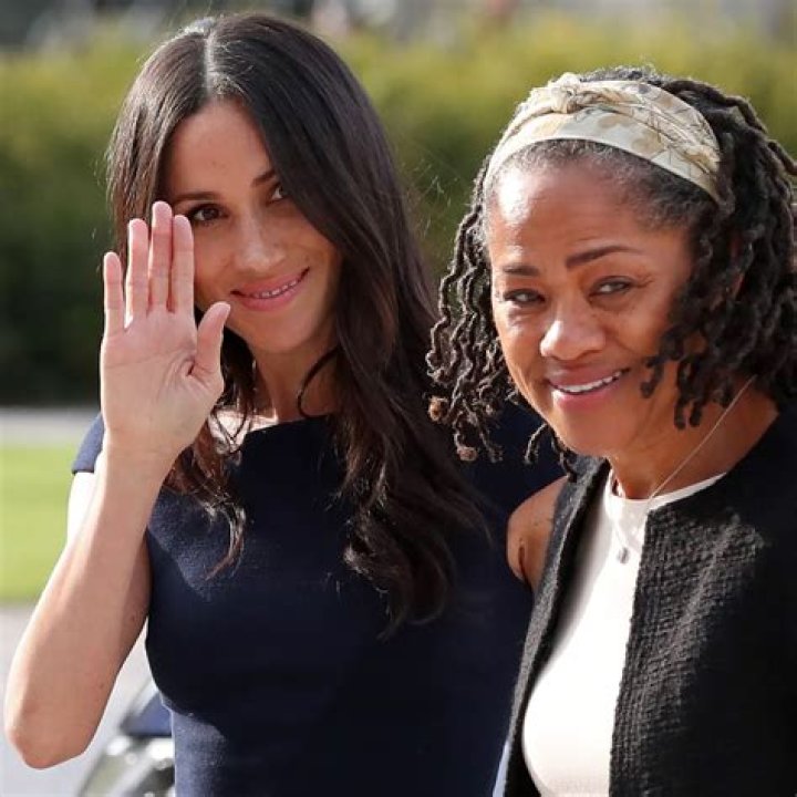 Meghan Markle’s Mom Doria Ragland Dances In Rare Public Appearance At Beyonce’s Concert: Watch