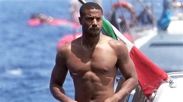 Michael B. Jordan Shows Off Biceps While Training For ‘Creed 3’: Video – Hollywood Life