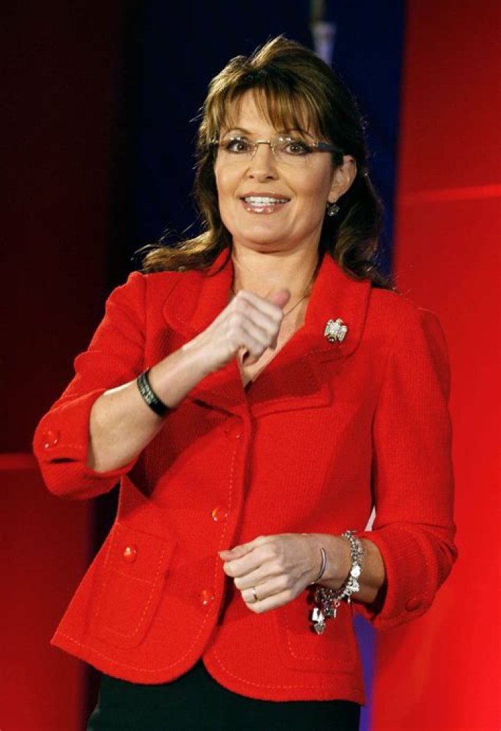 Michelle Obama V. Sarah Palin: Who Wins THIS Bare Arms Race?