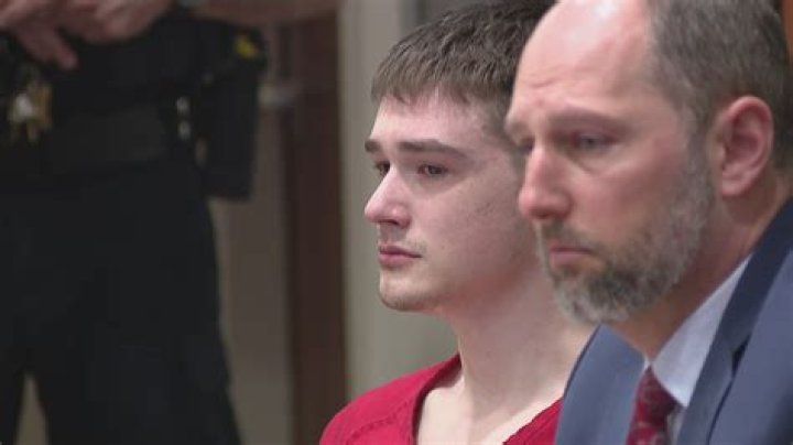 Mom Gets 10 Years In Prison After Admitting She Slept With Daughter's Teenage Friends