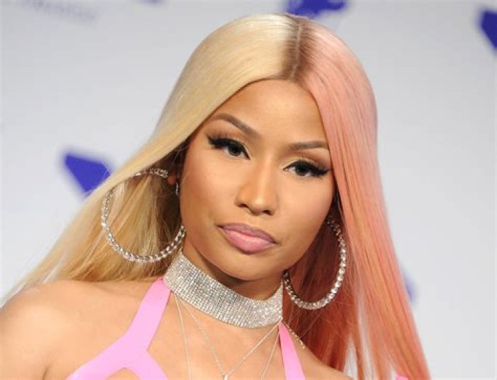 Nicki Minaj & Blac Chyna Rock Matching Blonde Hair In New Selfie – Hollywood Life