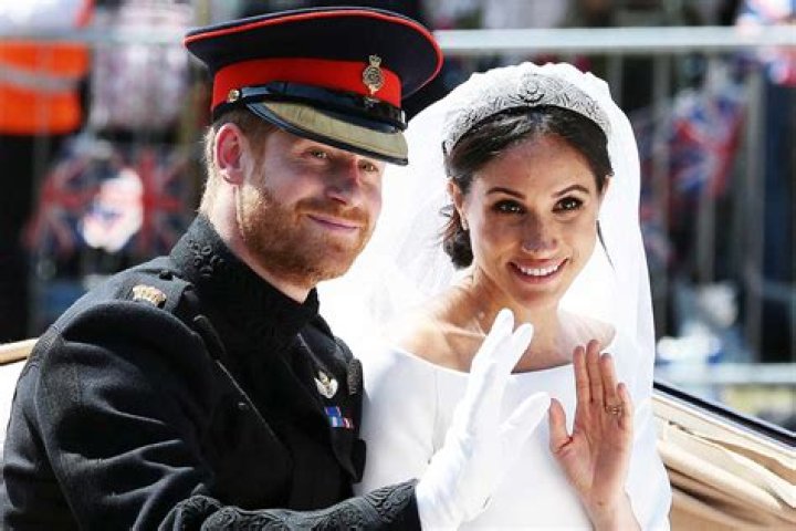 Prince Harry & Meghan Markle: The Last Royal Wedding Book