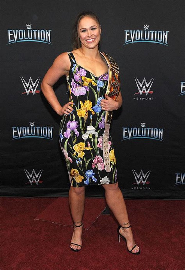 Pro Wrestler Welcomes 1st Child – Hollywood Life
