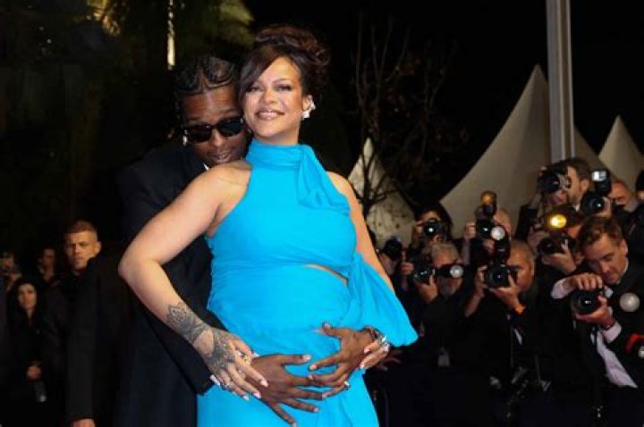 Rihanna’s Son, 10 Months, Interrupts Her Workout Amid 2nd Pregnancy: Watch