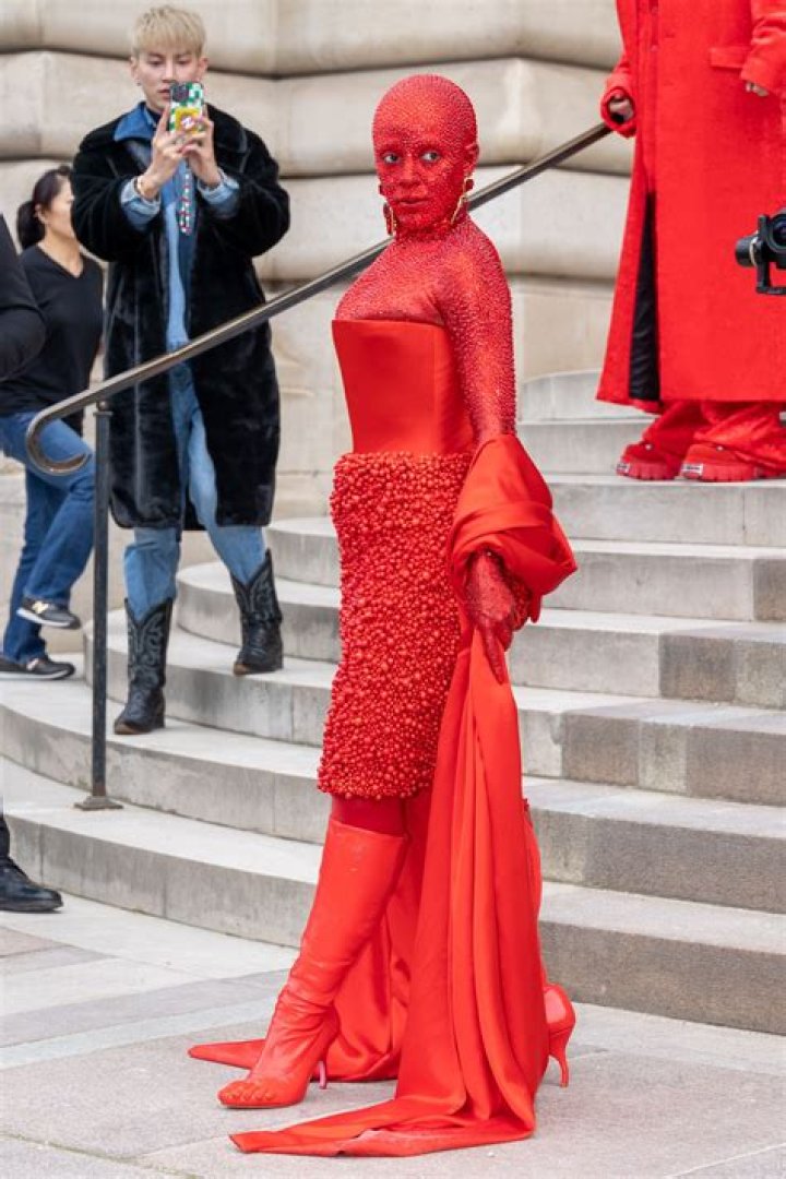 See Her Red Outfit With Rita Moreno – Hollywood Life