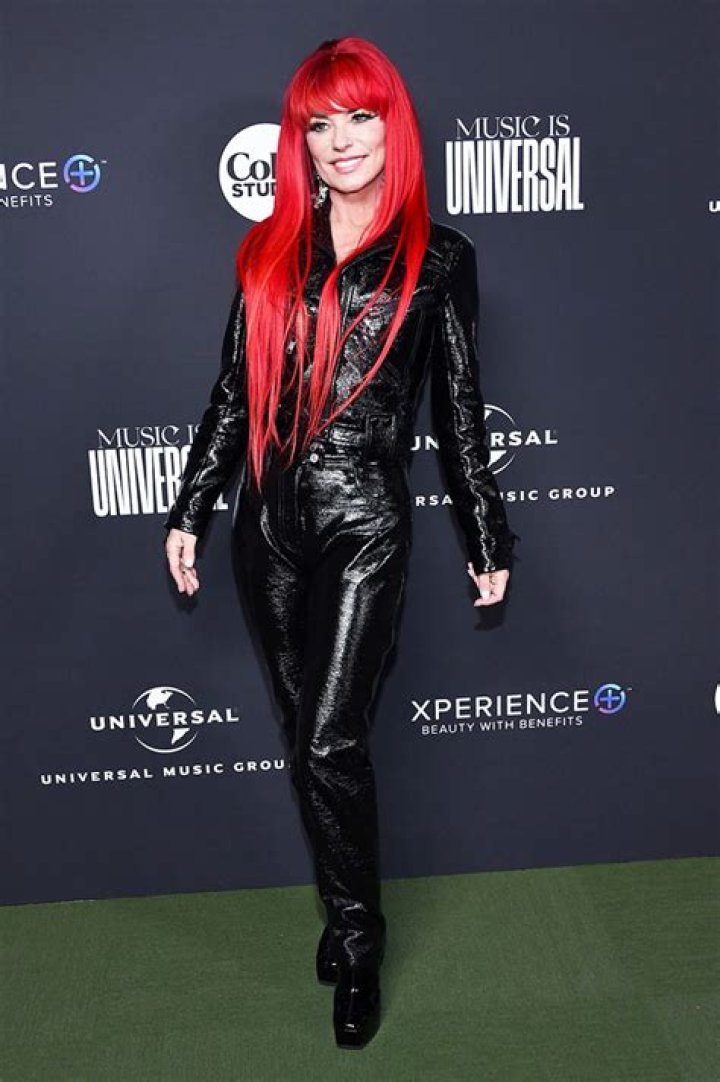 Shania Twain’s Black Leather Jumpsuit At Grammys After Party: Photos – Hollywood Life