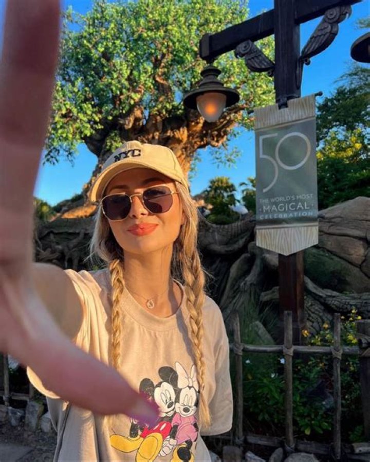 Shows Support On Instagram – Hollywood Life