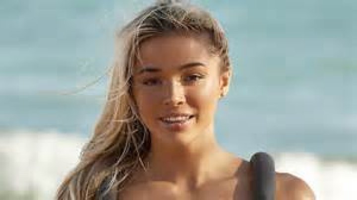 ‘SI: Swim’ Model Olivia Culpo Dishes On Her Go-To Trick For Cooking ‘Healthy’ & ‘Delicious’ Meals